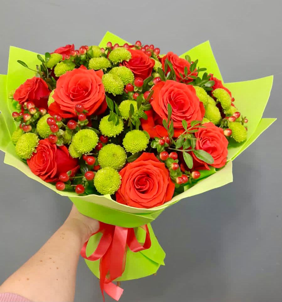 Букет цветов из: Хризантемы и Розы в Шишкино