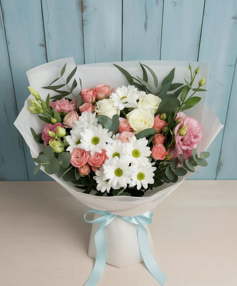 Букет цветов из: Розы, Лизиантусы и Хризантемы в Шишкино
