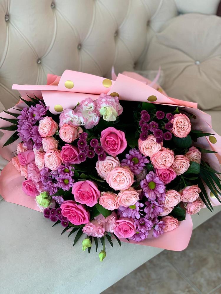 Букет цветов из: Хризантемы, Розы и Лизиантусы в Шишкино