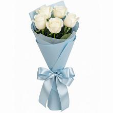 Букет 5 Белых роз Проуд в Шишкино