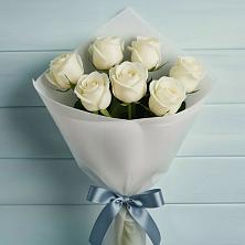 Букет 7 Белых роз Эдлесс Лав в Шишкино