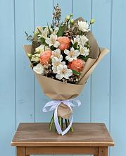 Букет цветов из:  Альстромерии, Лизиантусы, Розы и Хризантемы #REPLACE_PRED# Шишкино