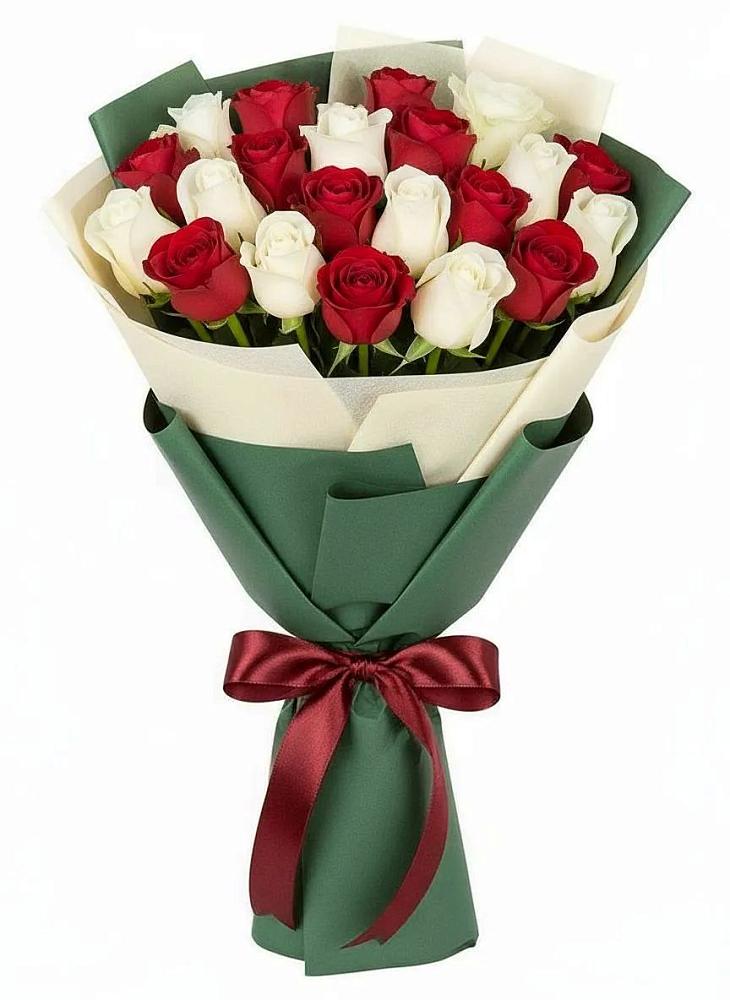 Букет Микс из красных и белых роз в Шишкино