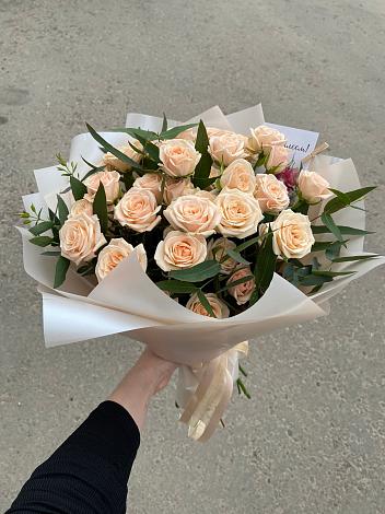 Букет Кремовые розы Латте в Шишкино