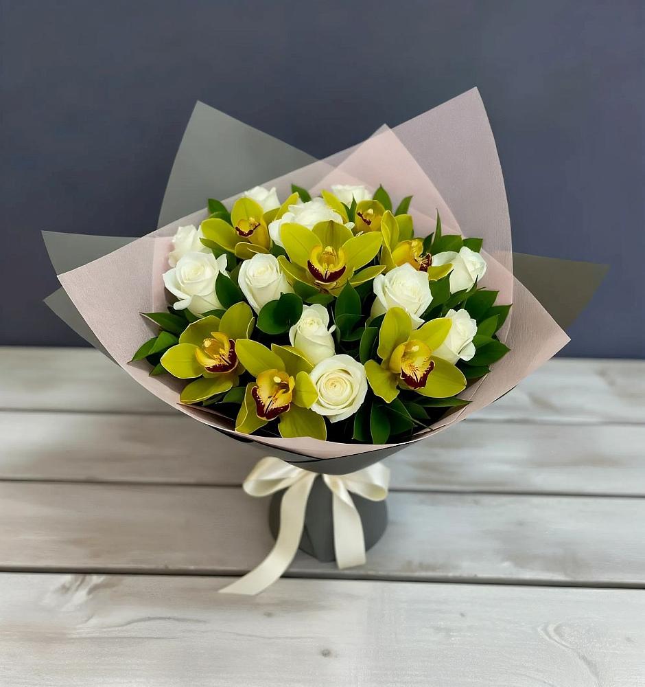 Букет цветов из: Орхидеи и Розы в Шишкино