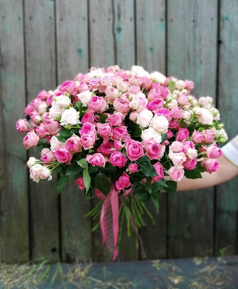 Букет Розовые кустовые розы Натали и Лав Лидия в Шишкино