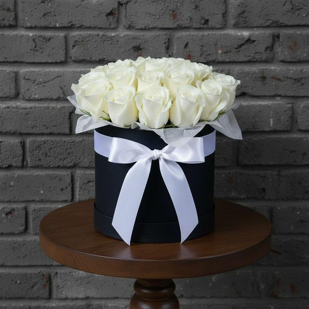 Цветочная композиция из Розы в шляпной коробке в Шишкино