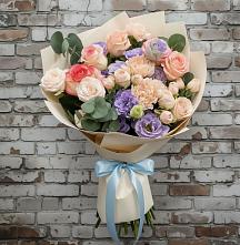 Букет цветов из:  Розы, Лизиантусы и Гвоздики в Шишкино