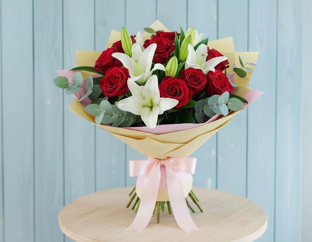 Букет цветов из: Лилии и Розы в Шишкино